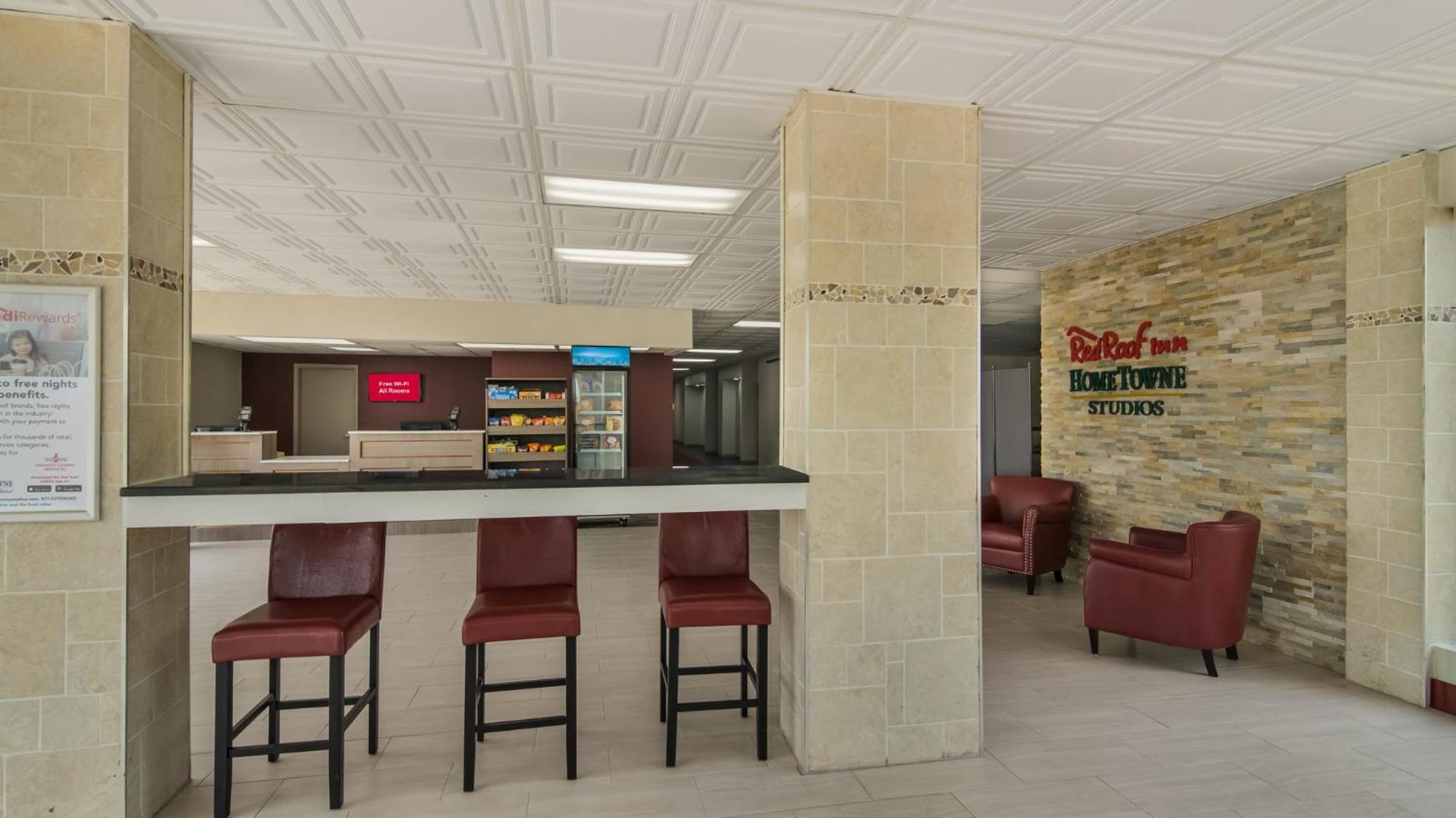Hometowne Studios By Red Roof And Conference Center Chicago - N Aurora Naperville North Aurora 외부 사진